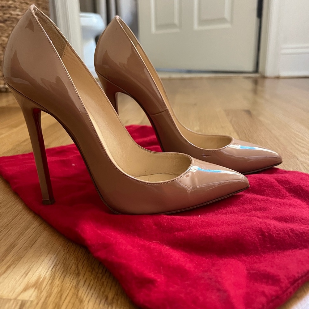 Christian Louboutin So Kate blush pumps